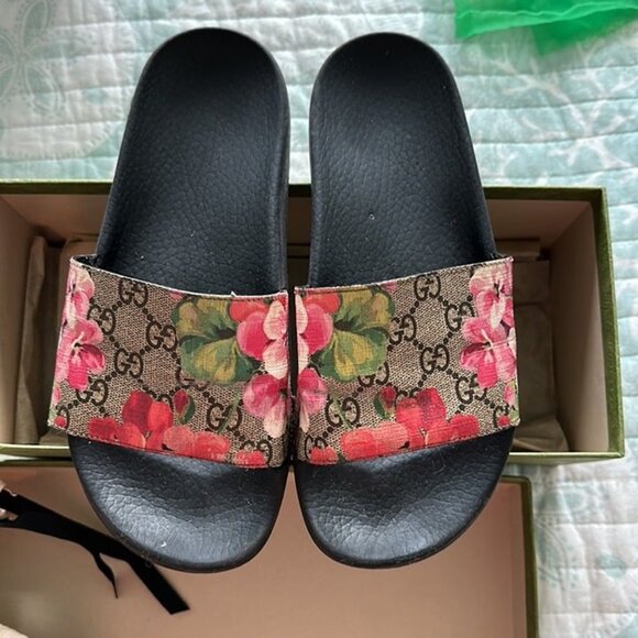 Gucci GG supreme Bloom Slides - Picture 1 of 4